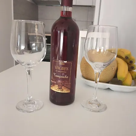 Apartment Udoban Kutak 2 *